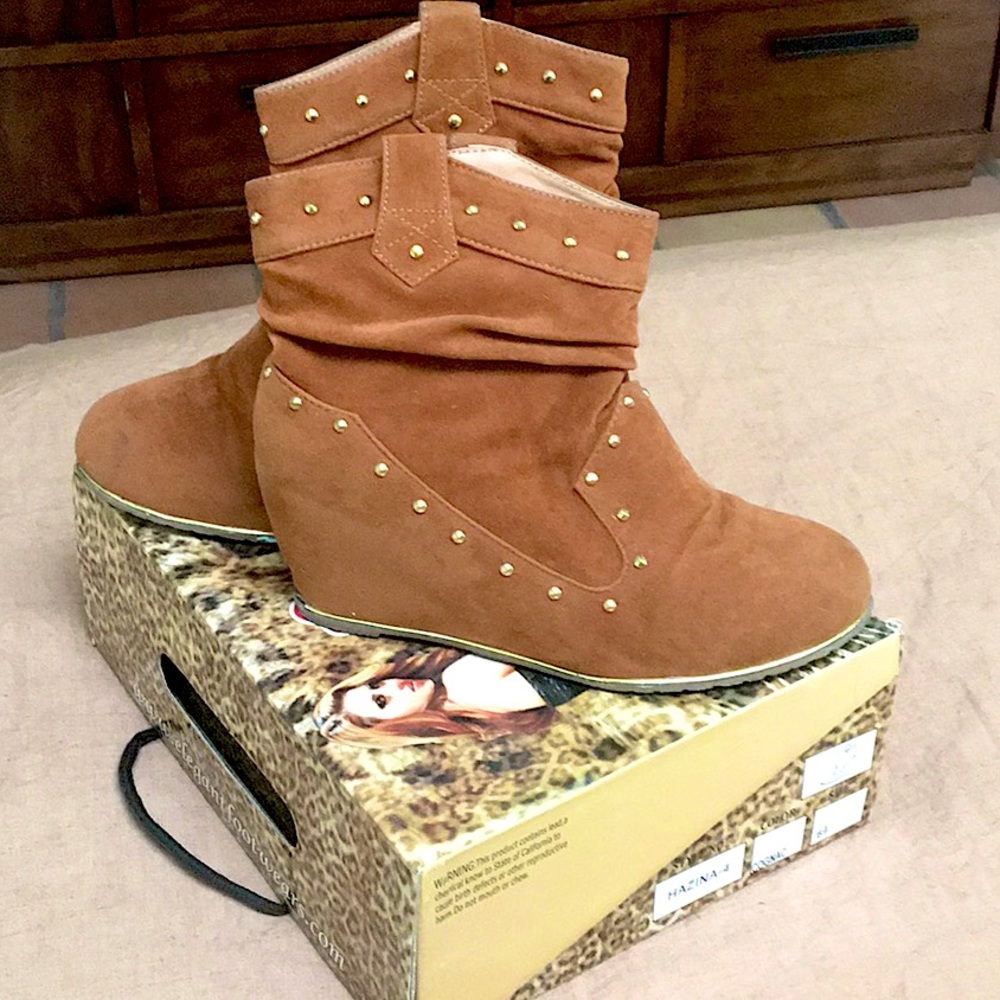 Suede zip-up studded ankle boots